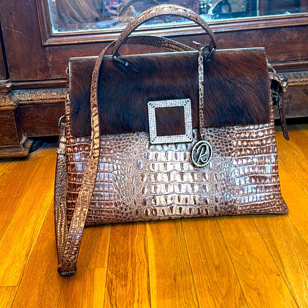 BNNT Raviani Cowhide Croc Embossed Purse